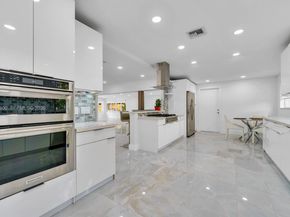 200 N Hibiscus Dr, Miami Beach FL 33139