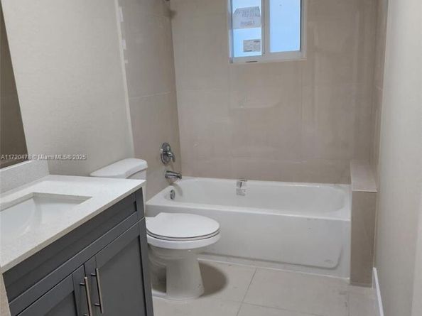 2720 NW 20th St, Fort Lauderdale FL 33311