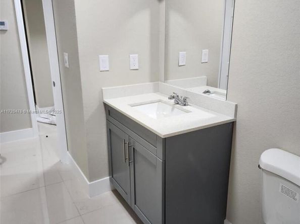 2720 NW 20th St, Fort Lauderdale FL 33311