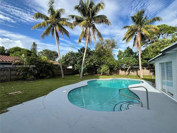 1421 NW 1st Ave, Fort Lauderdale FL 33311