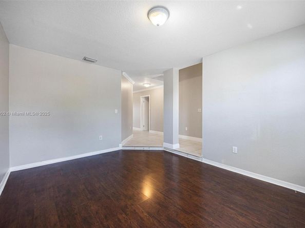 10504 SW 161st Pl, Miami FL 33196