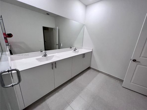 24647 SW 119th Pl, Homestead FL 33032