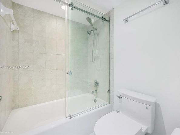 2016 Bay Dr 904, Miami Beach FL 33141