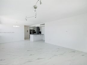 2016 Bay Dr 904, Miami Beach FL 33141