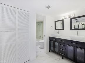 2016 Bay Dr 904, Miami Beach FL 33141