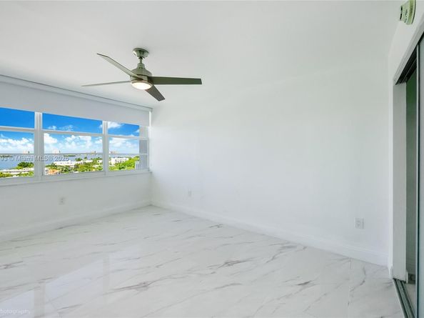 2016 Bay Dr 904, Miami Beach FL 33141
