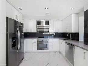 2016 Bay Dr 904, Miami Beach FL 33141