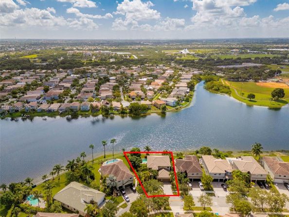 2021 SW 176th Ave, Miramar FL 33029