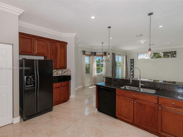 2021 SW 176th Ave, Miramar FL 33029