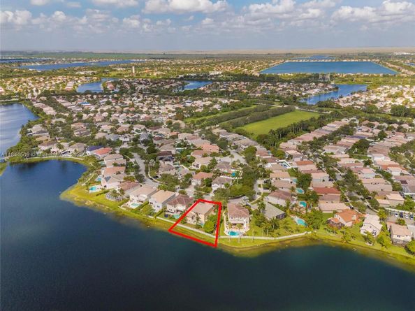 2021 SW 176th Ave, Miramar FL 33029