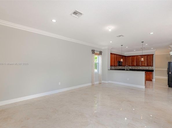 2021 SW 176th Ave, Miramar FL 33029