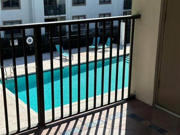 560 S Park Rd 367, Hollywood FL 33021