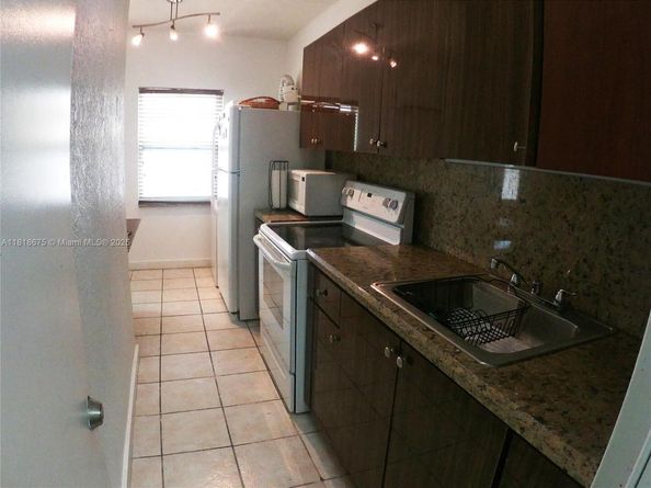 7920 Harding Ave 7, Miami Beach FL 33141