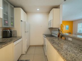 13101 Memorial Hwy 215, North Miami FL 33161