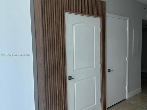 350 S Miami Ave 1709, Miami FL 33130