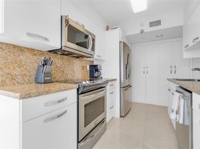 19101 NE 36th Ct 701, Aventura FL 33180