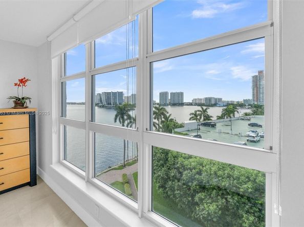 19101 NE 36th Ct 701, Aventura FL 33180