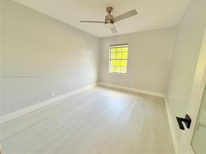 1140 NW 184th Pl, Pembroke Pines FL 33029