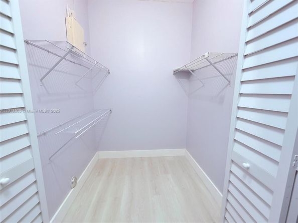 1140 NW 184th Pl, Pembroke Pines FL 33029