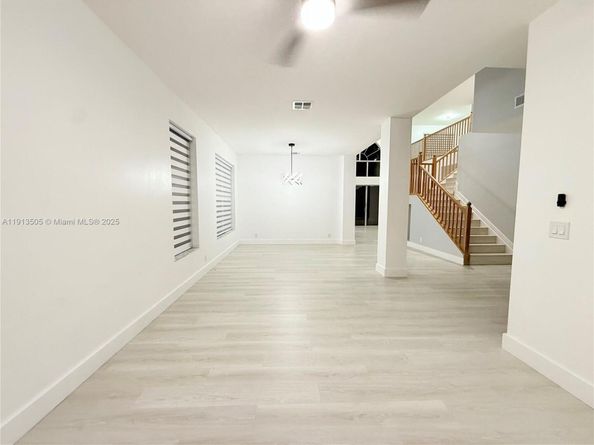 1140 NW 184th Pl, Pembroke Pines FL 33029