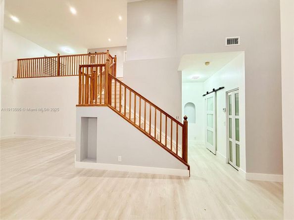 1140 NW 184th Pl, Pembroke Pines FL 33029