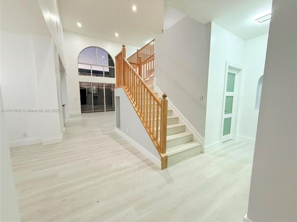 1140 NW 184th Pl, Pembroke Pines FL 33029