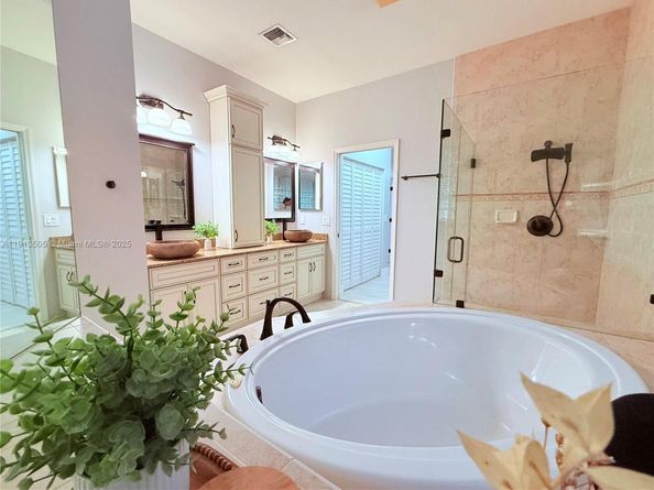 1140 NW 184th Pl, Pembroke Pines FL 33029