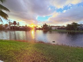 1140 NW 184th Pl, Pembroke Pines FL 33029