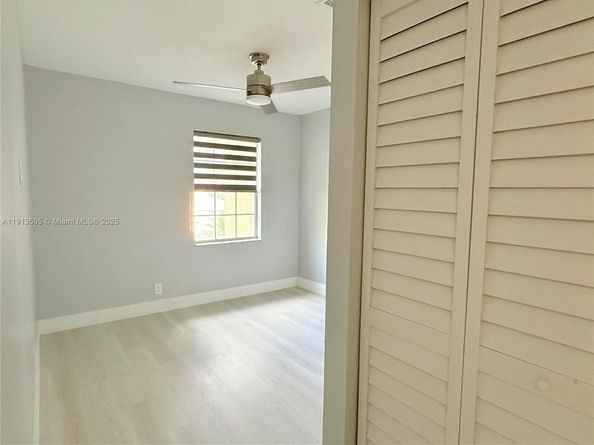 1140 NW 184th Pl, Pembroke Pines FL 33029