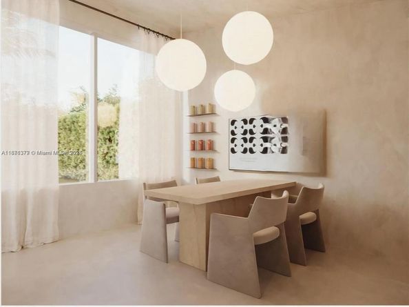 910 N Venetian Dr, Miami Beach FL 33139