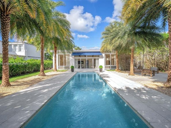 910 N Venetian Dr, Miami Beach FL 33139