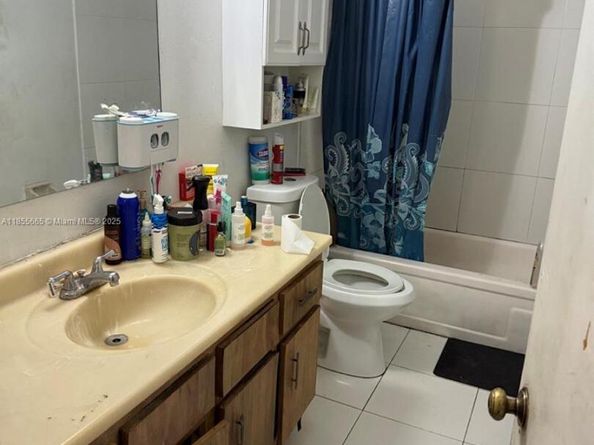 1801 Gardenia Rd, Fort Lauderdale FL 33317