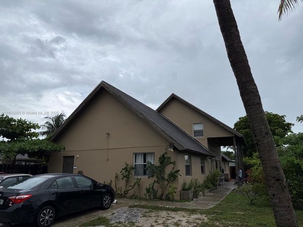 1801 Gardenia Rd, Fort Lauderdale FL 33317