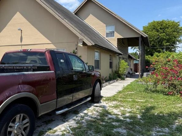 1801 Gardenia Rd, Fort Lauderdale FL 33317