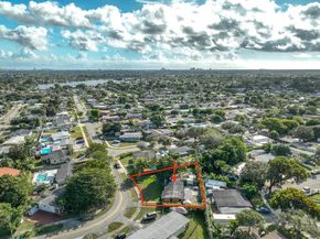 4940 SW 114th Ave, Miami FL 33165