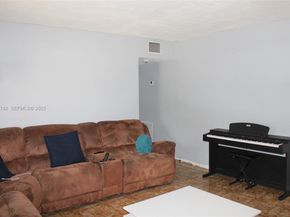 4940 SW 114th Ave, Miami FL 33165