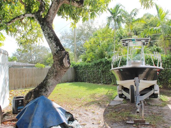 4940 SW 114th Ave, Miami FL 33165