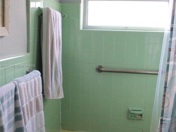 4940 SW 114th Ave, Miami FL 33165