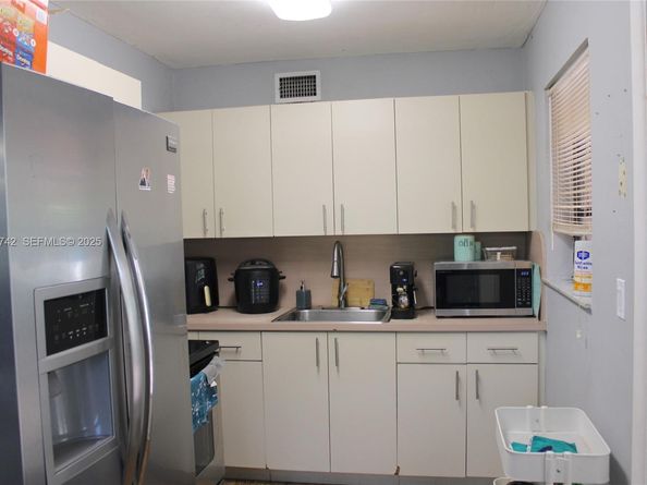 4940 SW 114th Ave, Miami FL 33165