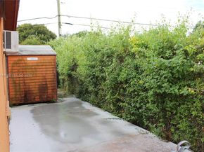 4940 SW 114th Ave, Miami FL 33165