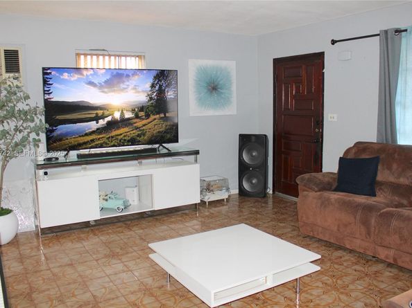 4940 SW 114th Ave, Miami FL 33165