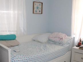 4940 SW 114th Ave, Miami FL 33165