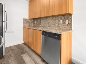 Undisclosed Address #A11998114, Fort Lauderdale FL 33305