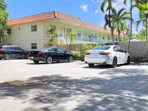 Undisclosed Address #A11998114, Fort Lauderdale FL 33305