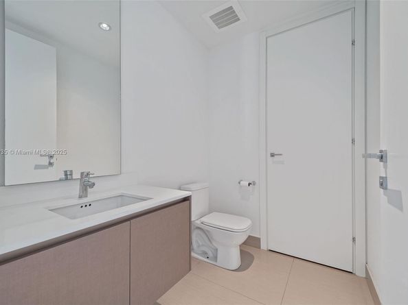 3250 NE 188th St LPH07, Aventura FL 33180