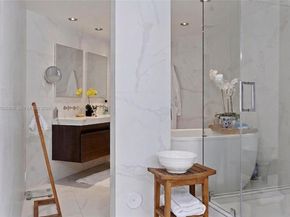 10 Venetian Way 804, Miami Beach FL 33139