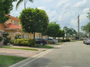 8306 Santa Monica Ave, Tamarac FL 33321