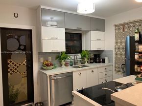 2 NE 44 St, Miami FL 33137