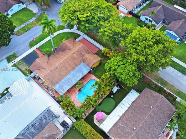 11040 SW 140th Ave, Miami FL 33186