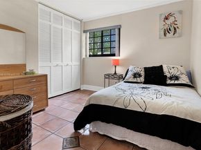 11040 SW 140th Ave, Miami FL 33186